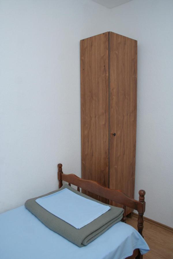 Apartment Zarace - Gdinj 4598A Zewnętrze zdjęcie