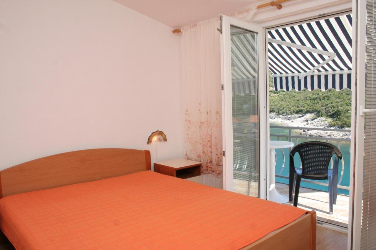 Apartment Zarace - Gdinj 4598A Zewnętrze zdjęcie