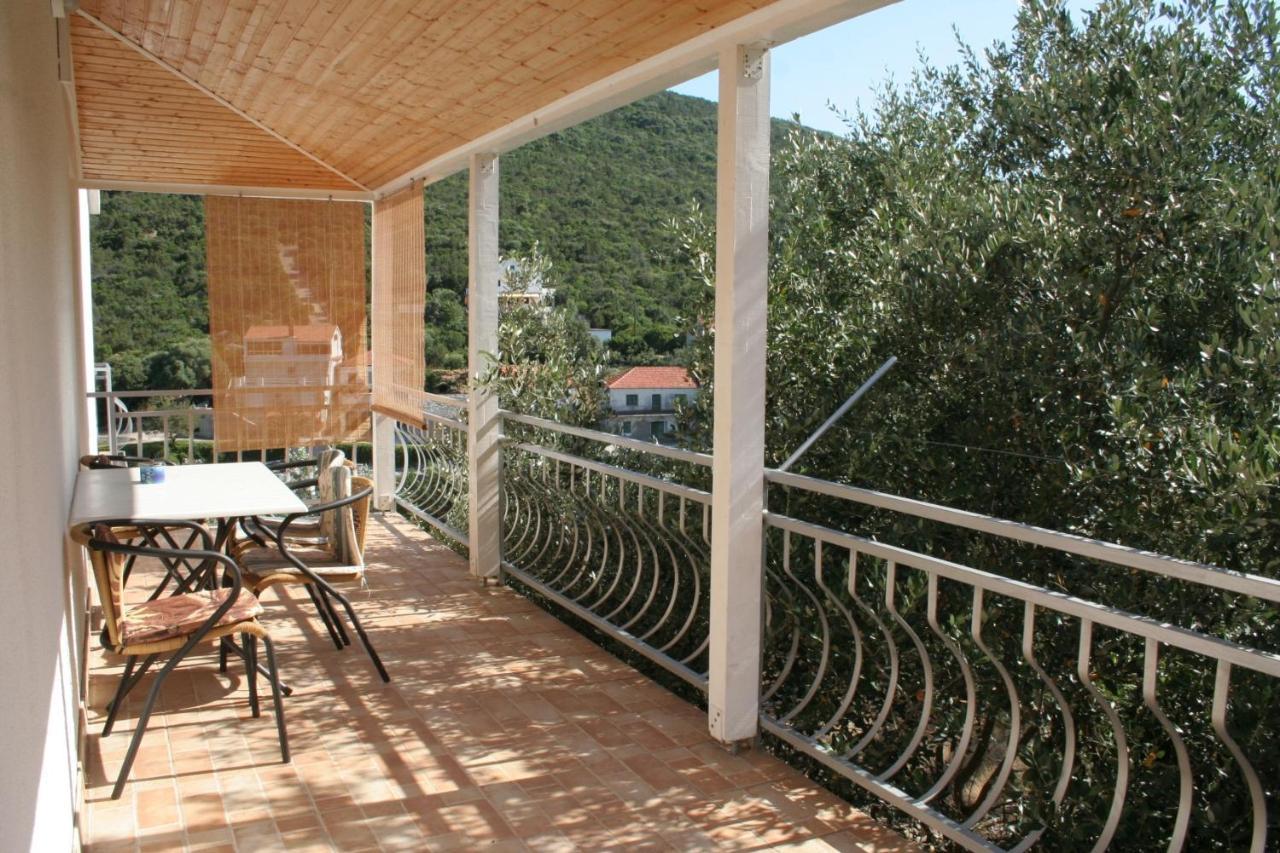 Apartment Zarace - Gdinj 4598A Zewnętrze zdjęcie